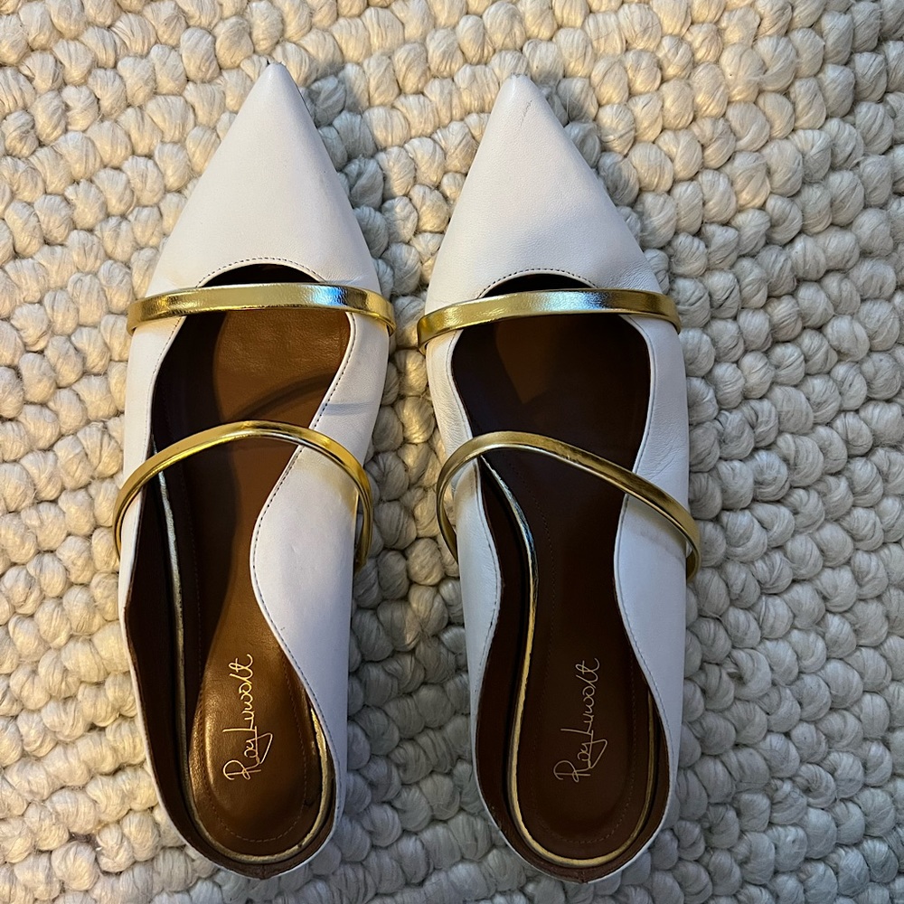 MALONE SOULIERS BY ROY LUWOLT
Maureen Pointy Toe Flat In Optic White/ Gold